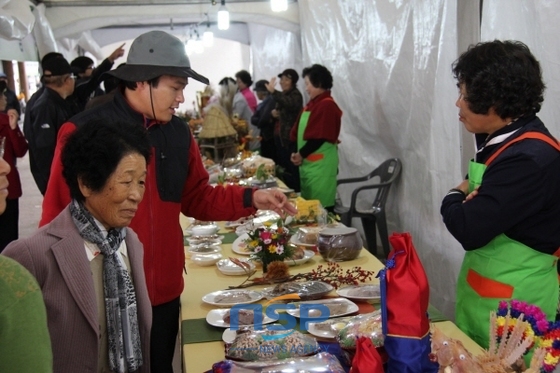 NSP통신-지난 2012년 10월26일부터 3일간 열린 제7회 창평전통슬로푸드축제. (담양군)