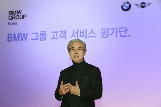 NSP통신-김효준 BMW 코리아 대표가 BMW 그룹 고객 서비스 평가단을 초청해 진행된 브랜드 익스피리언스 데이에서 고객과의 소통에서 답을 찾고자 한다고 말하고 있다.