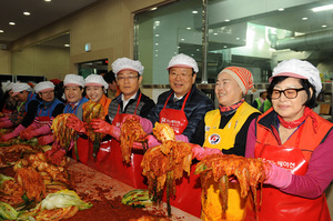 [NSP PHOTO]부산 영도구, 소외계층을 위한 사랑의 김장나누기