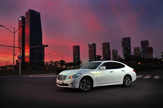 NSP통신-인피니티 Q70 3.0d