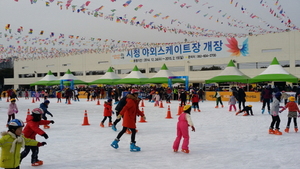 [NSP PHOTO]광주시청 스케이트장, 아이들 웃음이 와글와글