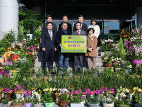 [NSP PHOTO]광주동구, 공직자 정기인사 축하 난 기부