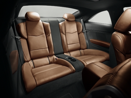 NSP통신-ATS 쿠페_실내_뒷좌석