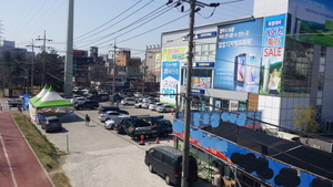 [NSP PHOTO]삼성전자 순천점, 완충녹지와 시유지 불법 변경 주차장 사용 논란