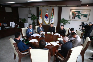 [NSP PHOTO]곡성군, 8일 귀농·귀촌 성공 위해 공인중개사 대표자와 간담회 열어