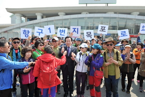 [NSP PHOTO]목포시, KTX 단체 관광객으로 북적