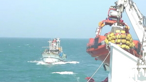 [NSP PHOTO]목포해경안전서, 풍랑특보 속 기관고장 어선 예인 10명 구조