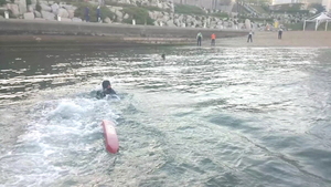 [NSP PHOTO]목포해경안전서, 홧김에 바다로 뛰어든 20대 여성 구조