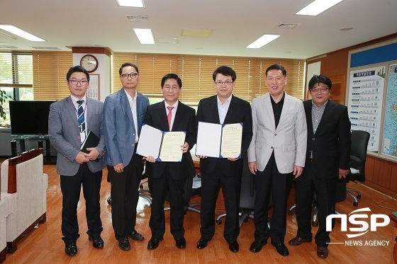 NSP통신-업무협약 체결 후 기념사진을 찍고있다 (아산시)