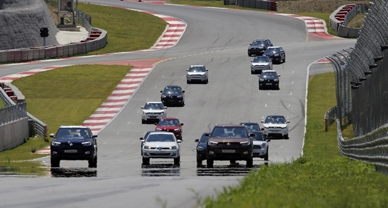 NSP통신-인제 스피디움 서킷에서 티볼리 디젤 주행 장면