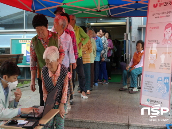 NSP통신-담양군보건소가 결핵협회 광주·전남지부와 공동으로 결핵 이동검진을 실시하고 있다. (담양군)