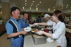 [NSP PHOTO]광양제철소의 초복 맞이 풍경