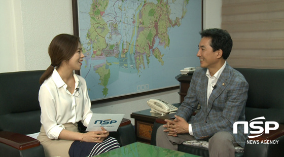 NSP통신-지난 16일 박민식 새누리당 부산시당 위원장이 NSP통신 차연양 기자와의 인터뷰를 통해 20대 총선전략을 이야기하고 있다.