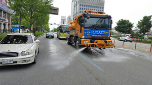 [NSP PHOTO]전주시 완산구, 폭염대비 도로 쿨 서비스 추진