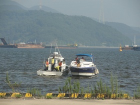 [NSP PHOTO]창원해경, 주말 마산항내 표류 레저보트 연이은 구조