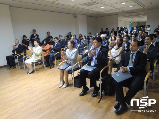 NSP통신-24일 동서대 문화센터에서 개최된 GAA 오픈식에 참석한 아시아 20개국 대학 총장 및 관계자들이 장제국 동서대 총장의 환영사를 듣고 있다.