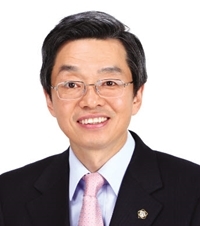 [NSP PHOTO]법무법인 세창 김현 대표변호사, 해상법원론 제5판 발간