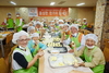 [NSP PHOTO]한화건설 임직원 100여명 추석음식 만들어 소외계층에 전달