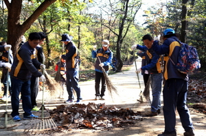 [NSP PHOTO]KB국민은행, 조선왕릉 지킴이 봉사활동 실시