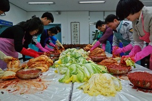 [NSP PHOTO]담양경찰서, 소외계층에 사랑의 김장김치 전달