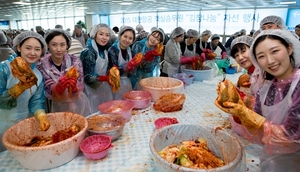 [NSP PHOTO]대한항공, 하늘천사 김장 나눔 행사 진행