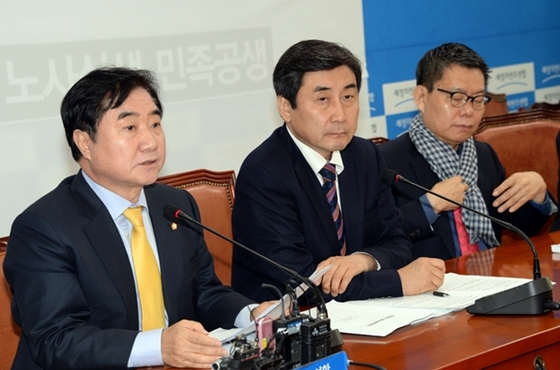 NSP통신-새정치연합 소속 이석현 국회부의장이 원내 대책회의에서 발언하고 있다.