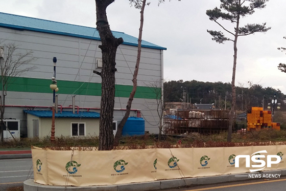 [NSP PHOTO]고창군, 주요도로변 화단 염화칼슘 방지책 설치