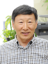 NSP통신-세계에서 가장 영향력 있는 과학자로 선정된 김세권 교수. (부경대 제공)
