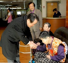 [NSP PHOTO]담양군,  어려운 이웃 릴레이 위문···행복한 지역 만들기 앞장