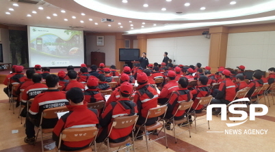 NSP통신-담양군이 최근 산불전문예방대원들을 대상으로 실시한 산불 예방 교육. (담양군)