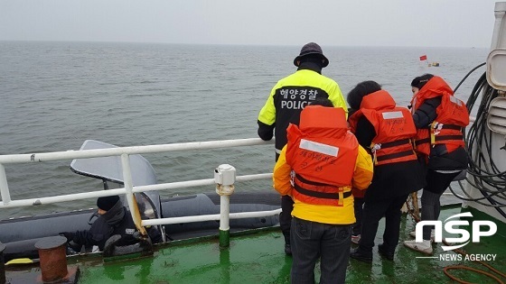 [NSP PHOTO]군산~개야도 운항 여객선 사고…승객 모두 구조