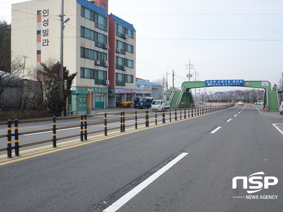 [NSP PHOTO]군산경찰서, 간이중앙분리대 설치로 보행자 사고 예방