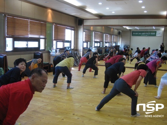 NSP통신-담양군이 운영하고 있는 주민 건강 체조교실. (담양군)