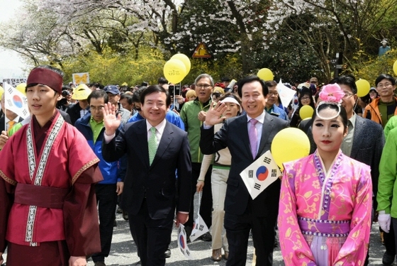 NSP통신-목포 유달산 축제 성황 (목포시)