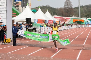 [NSP PHOTO]군산새만금마라톤대회 성료…에티오피아 차라 우승