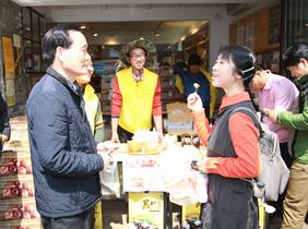 [NSP PHOTO]의성군, 두레생협 의성사과 특별 할인행사 개최