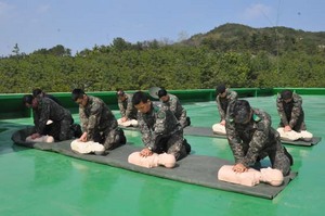 [NSP PHOTO]육군 50사단 장사대대, 소방서협조 심폐소생술 교육