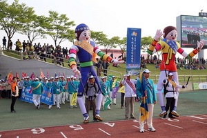 [NSP PHOTO]장흥군, 전남도체육대회 입장식서 박람회 홍보 전개