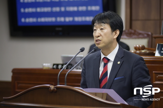 NSP통신-순천시의회 허유인 도시건설위원장이 5분 발언을 하고 있다