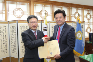 [NSP PHOTO]포항시의회, 입법고문 위촉해 의정활동 전문성 강화