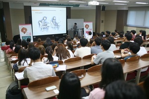 [NSP PHOTO]순천향대천안병원 오기영 교수, 대학생 대상 척추 건강정보 제공