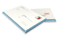 NSP통신-우본이 7월1일부터 우편요금이 포함된 봉투로 소형우편물을 간편하게 보낼 수 있는 소형포장물 우편요금 선납봉투 서비스를 선보인다. (우본 제공)