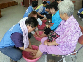 [NSP PHOTO]포스코 광양제철소, 보훈가족 초청 사랑의 세족식으로 건강기원