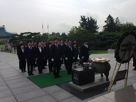 [NSP PHOTO]국민의당 비대위원, 현충원 김대중 전 대통령 묘소 참배
