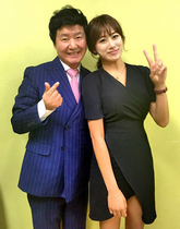 [NSP PHOTO]방송인 박다인, 전문MC로 발돋움…배우 김덕현과 광명큰빛영화제 레드카펫 진행