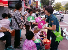 [NSP PHOTO]순천경찰, 명절 전 5일장 4대 악근절 예방 캠페인 펼쳐