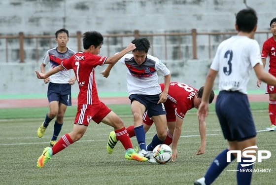 NSP통신-지난 1일 열린 중등축구리그 왕중왕전. (강진군)