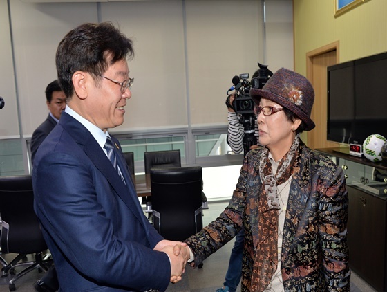 [NSP PHOTO]이재명 성남시장,  역사 잊은 민족 미래 없다, 단재 신채호 선생 말 자주 인용
