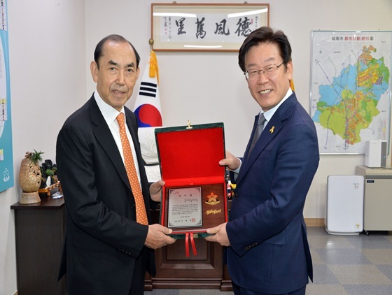 [NSP PHOTO]이태욱 기부자 성남시와 국가발전에 이바지 할 터