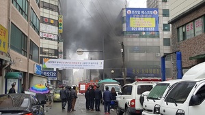 [NSP PHOTO][속보]광명시 중고자동차매매단지 화재발생...대물피해 수억원 예상